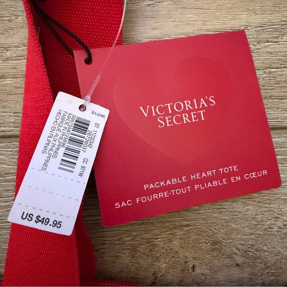 Victoria's Secret‎ Red Heart Packable Tote Bag, a limited edition release NEW
